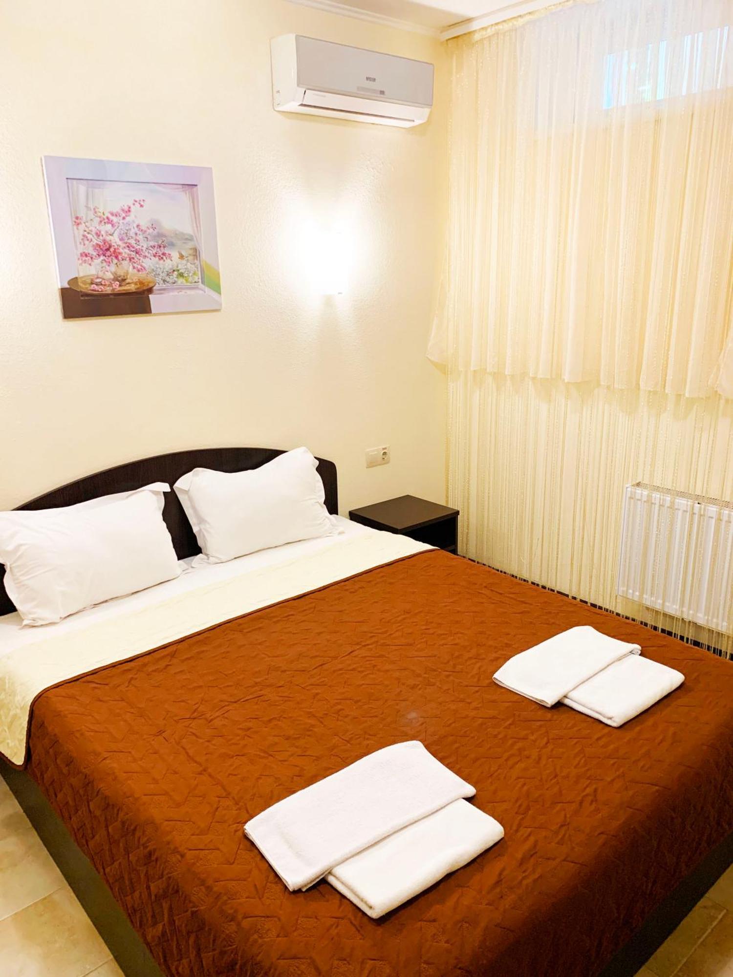 Breeze Hotel Odessa Exterior foto